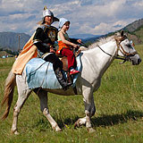 Красочный фоторепортаж с алтайского национального праздника Эл Ойын-2008