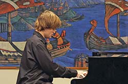 Концерт Вячеслава Ермолаева (фортепиано)