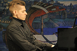 Концерт Льва Терскова (фортепиано)